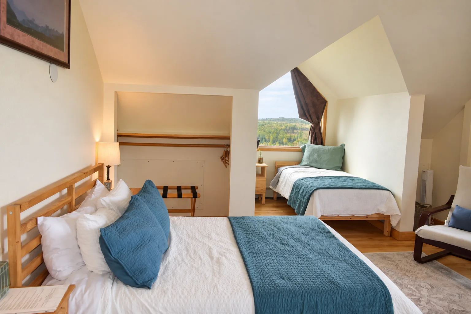 Beds and room layout in Mt. Hunter Room at Denali Overlook Inn